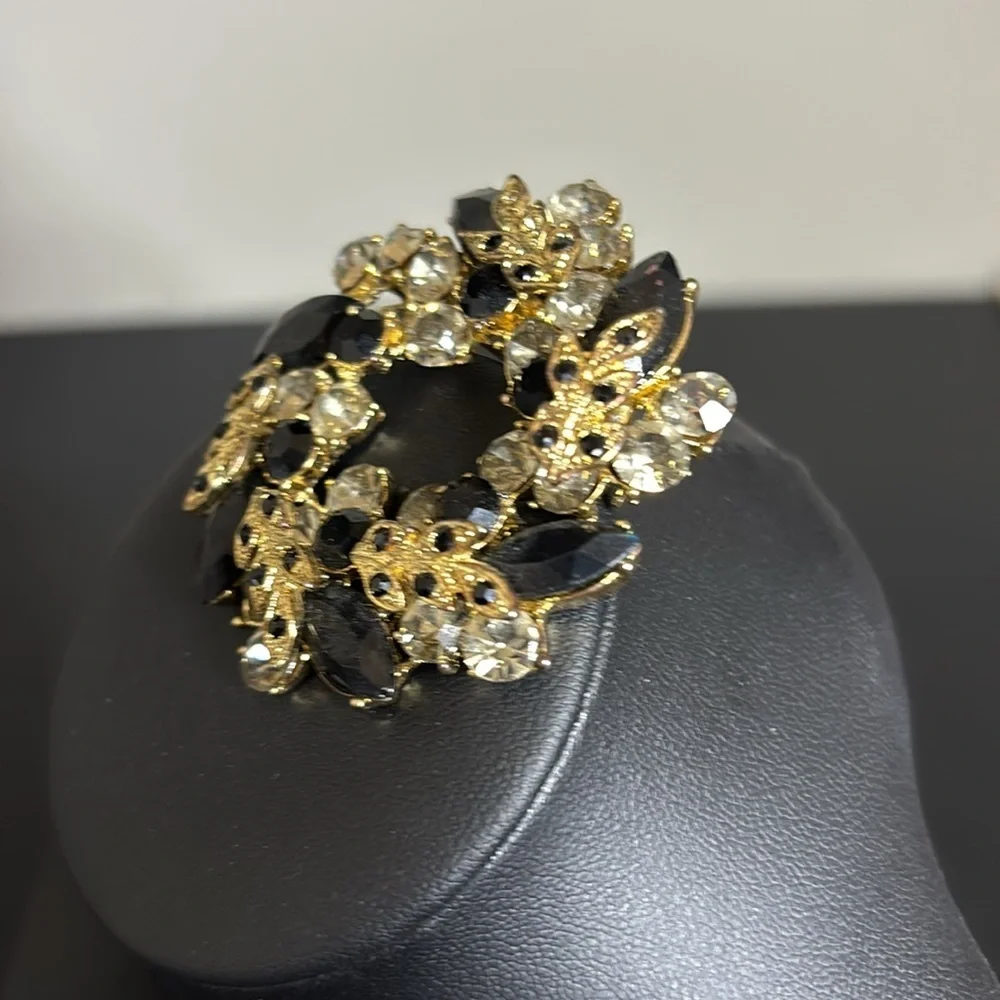 Vintage Chic Black and Gold Crystal Rhinestone Brooch